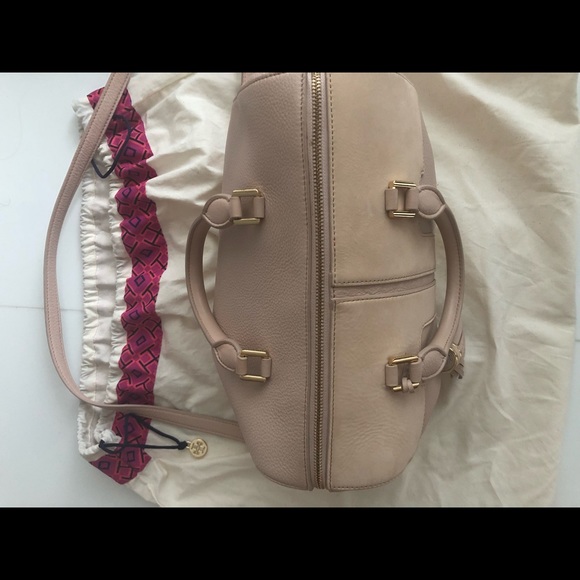 Tory Burch bag in nude pink - Picture 4 of 8